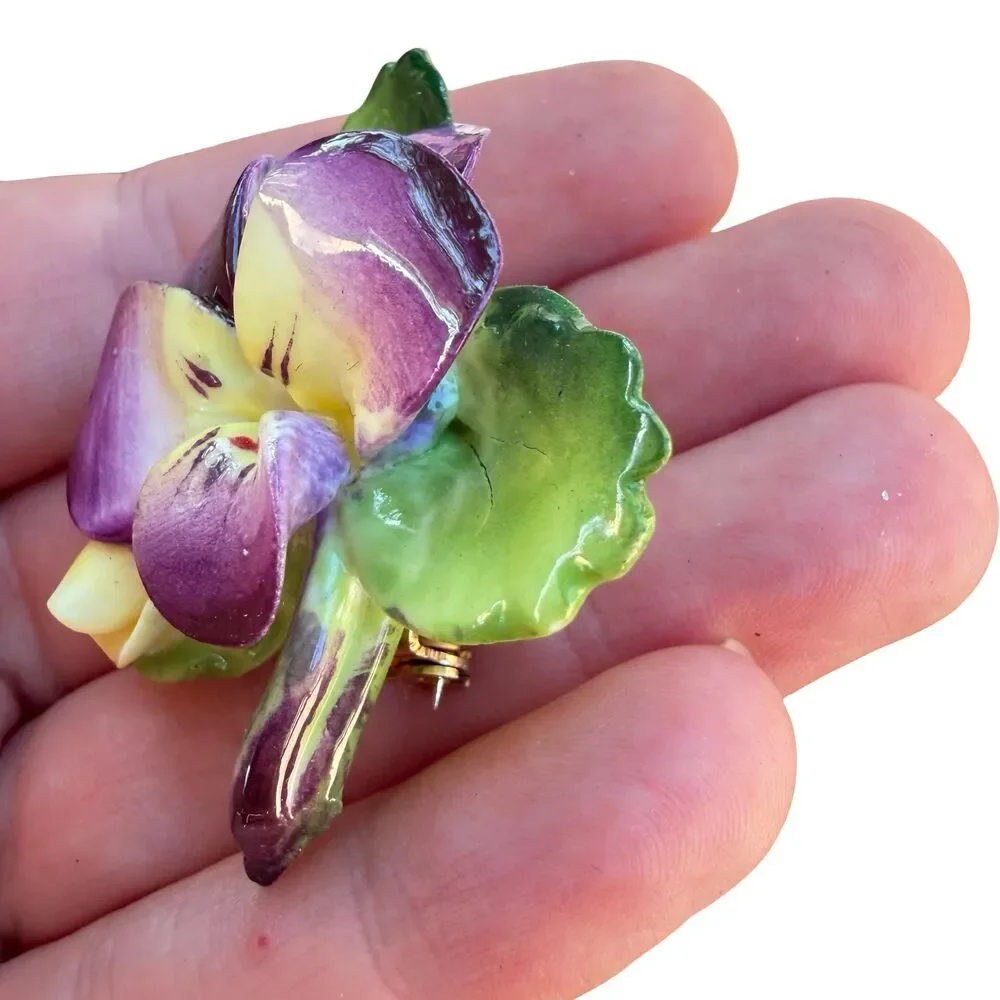 Flawless Large 1940’s 1950’s Cara Staffordshire England Pansy Flower Pin Brooch